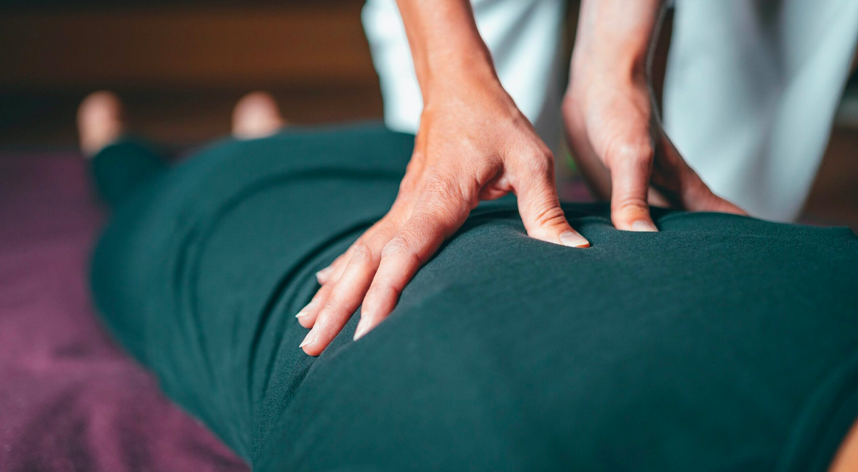 erotic massage, sensual massage, couples massage, how to give your partner a massage, massage foreplay